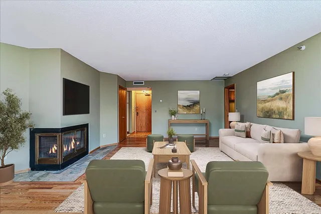 $229,900 | 14501 Atrium Way, Unit 218, Minnetonka, MN 55345