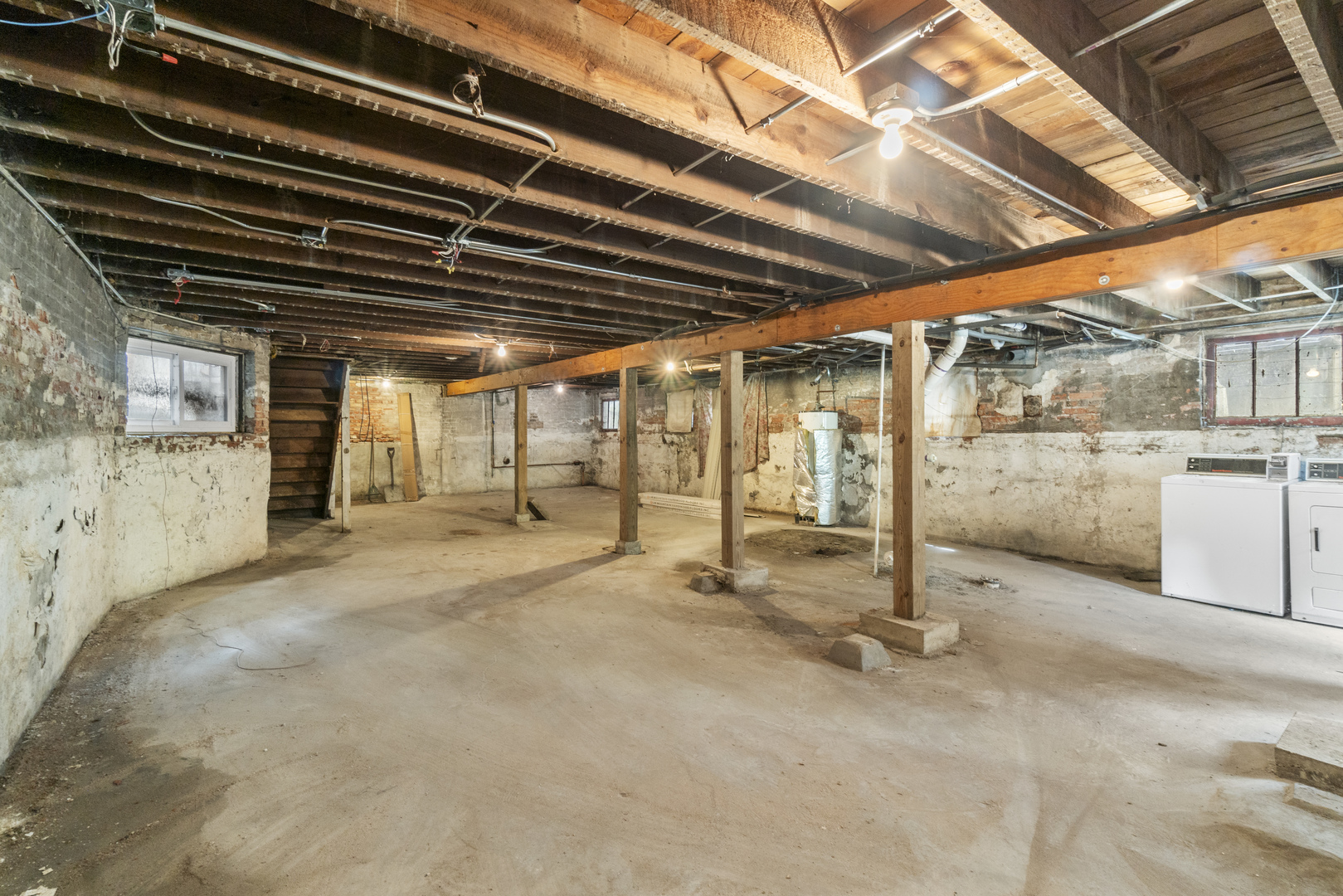 7223 North Damen Avenue Chicago, IL 60645 - Photo 35 of 37 a view of an empty room