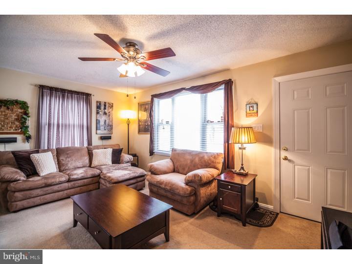 168 Edison Road Cherry Hill, NJ 08034 - Photo 2 of 21 Living Room