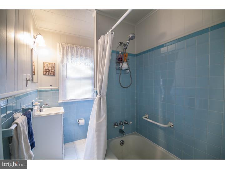 168 Edison Road Cherry Hill, NJ 08034 - Photo 18 of 21 Bathroom