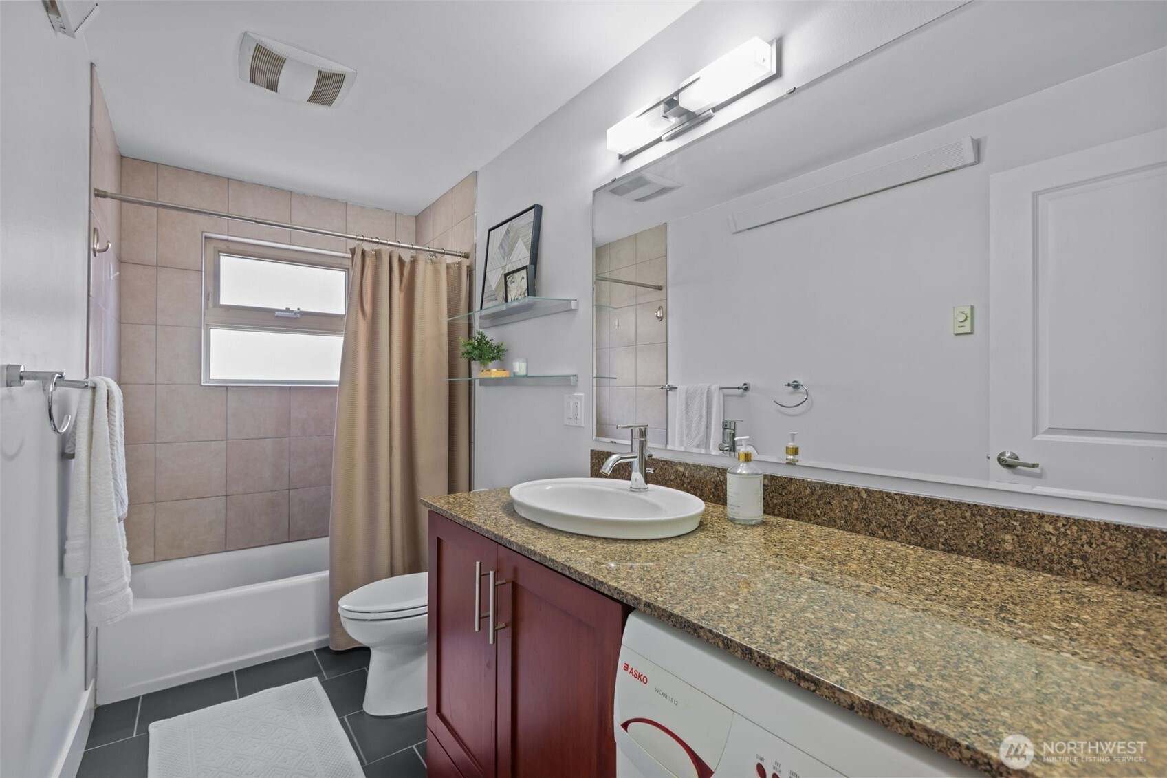 1430 Northwest 59th Street, Unit 202 Seattle, WA 98107 - Photo 20 of 28