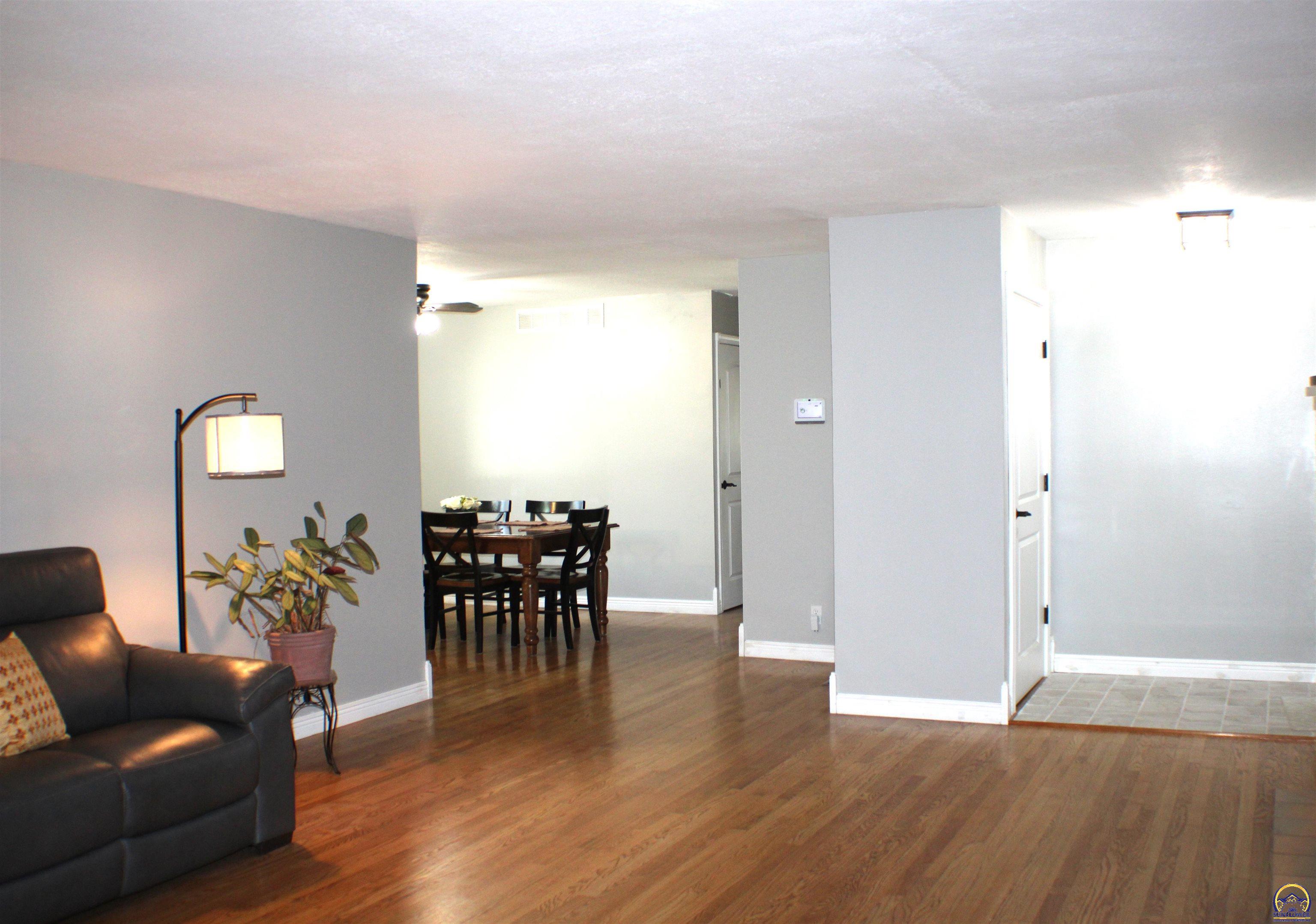 1610 Southwest Withdean Road Topeka, KS 66611 - Photo 13 of 74