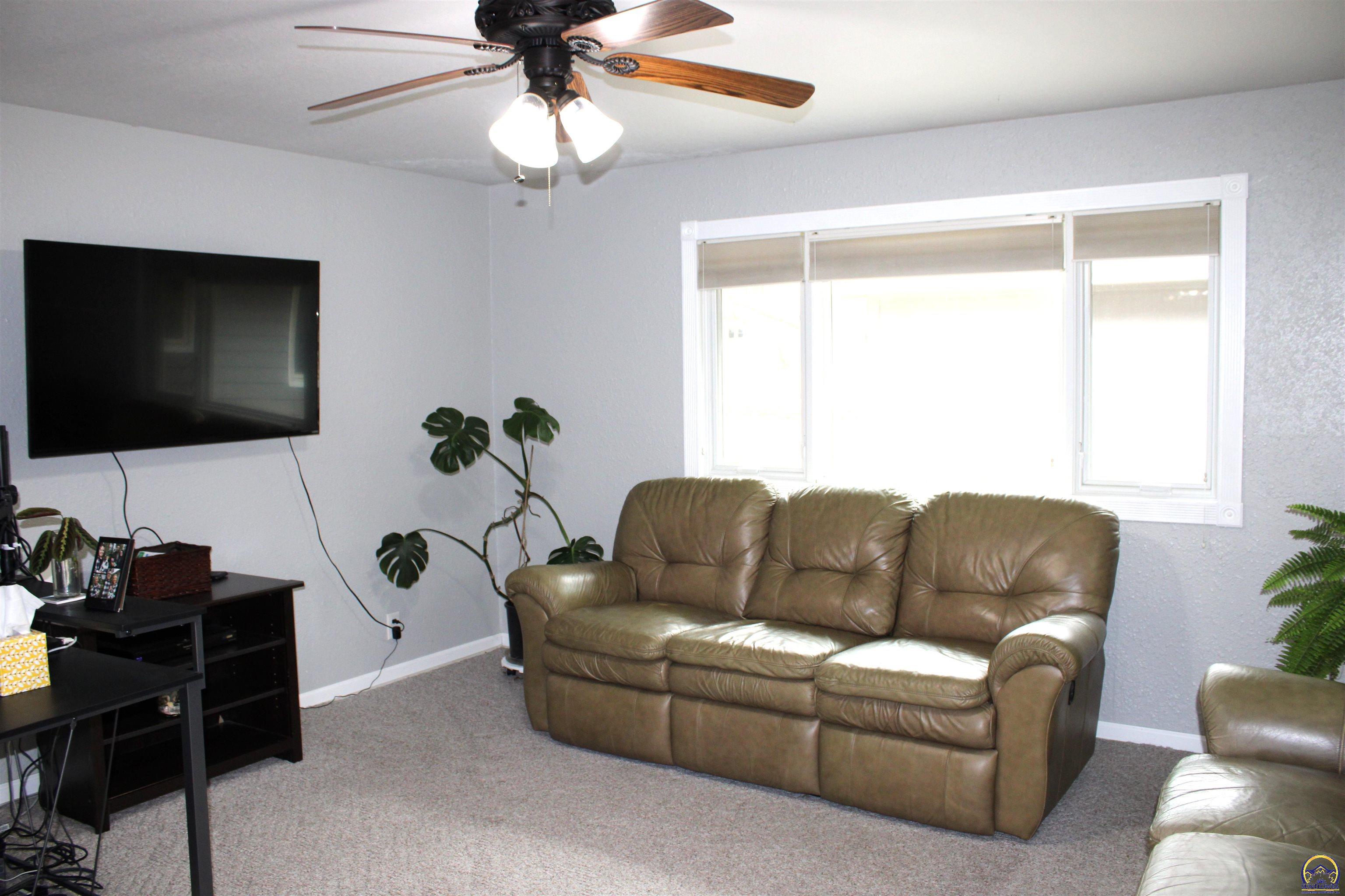 1610 Southwest Withdean Road Topeka, KS 66611 - Photo 21 of 74