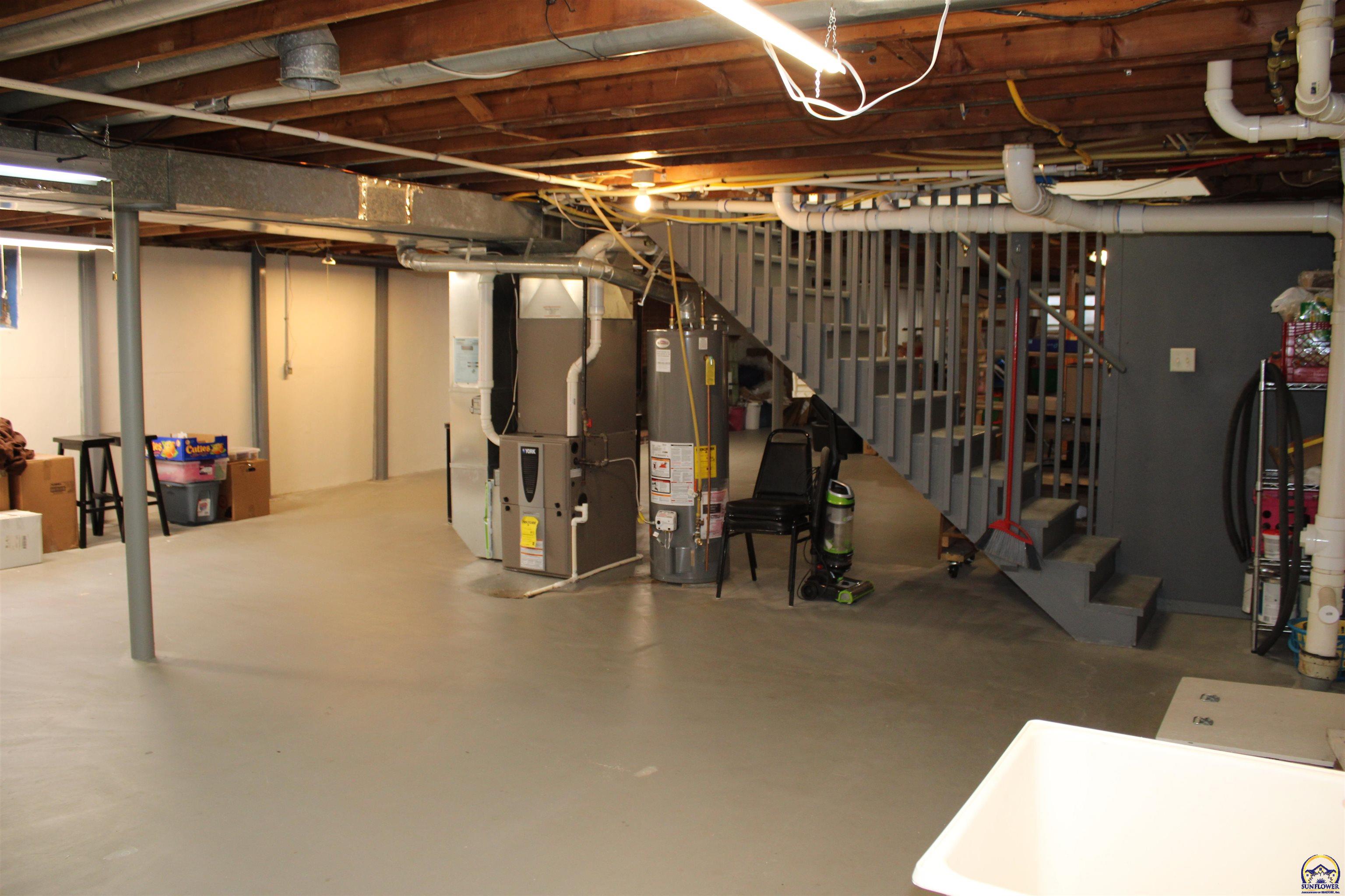 1610 Southwest Withdean Road Topeka, KS 66611 - Photo 57 of 74