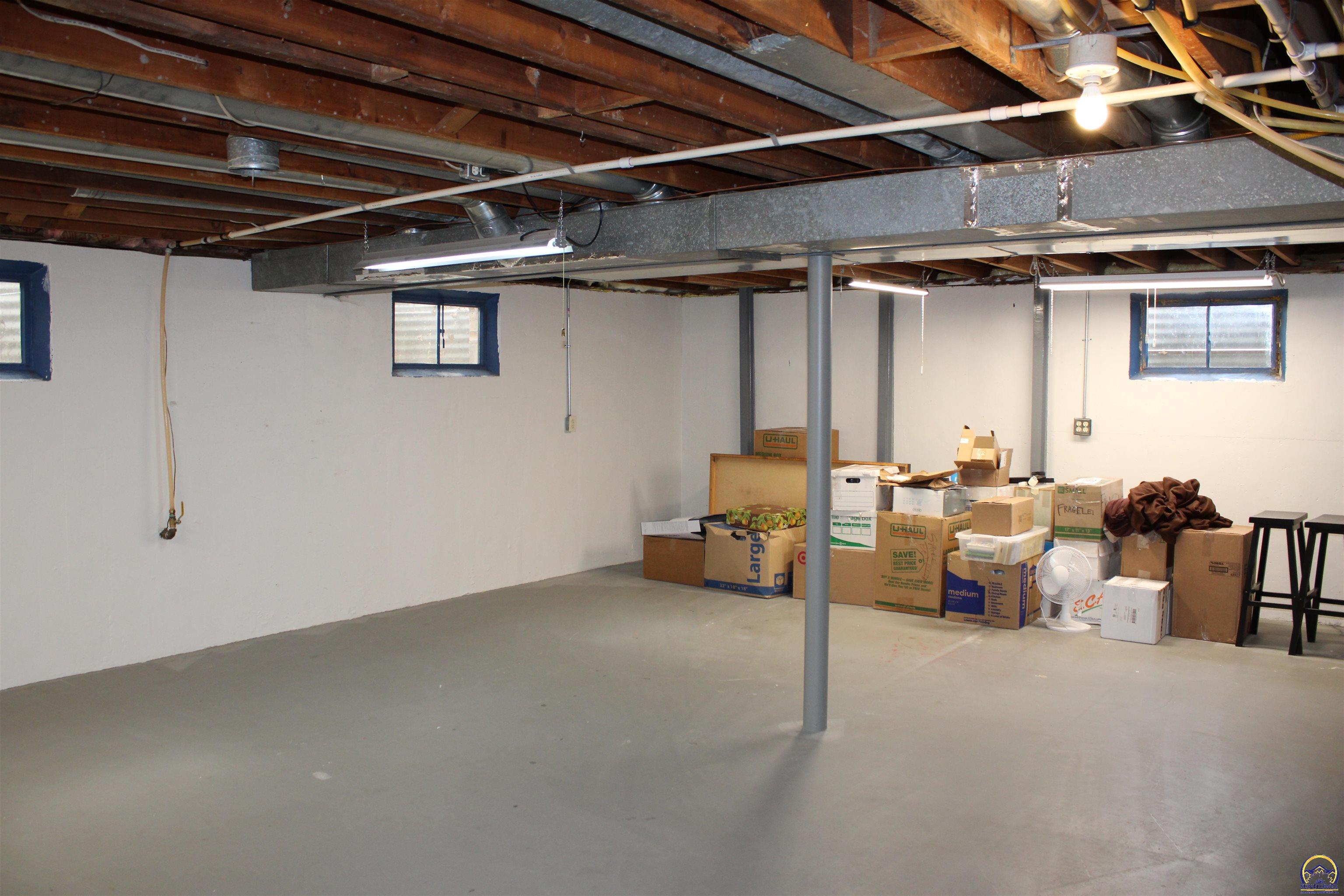 1610 Southwest Withdean Road Topeka, KS 66611 - Photo 64 of 74