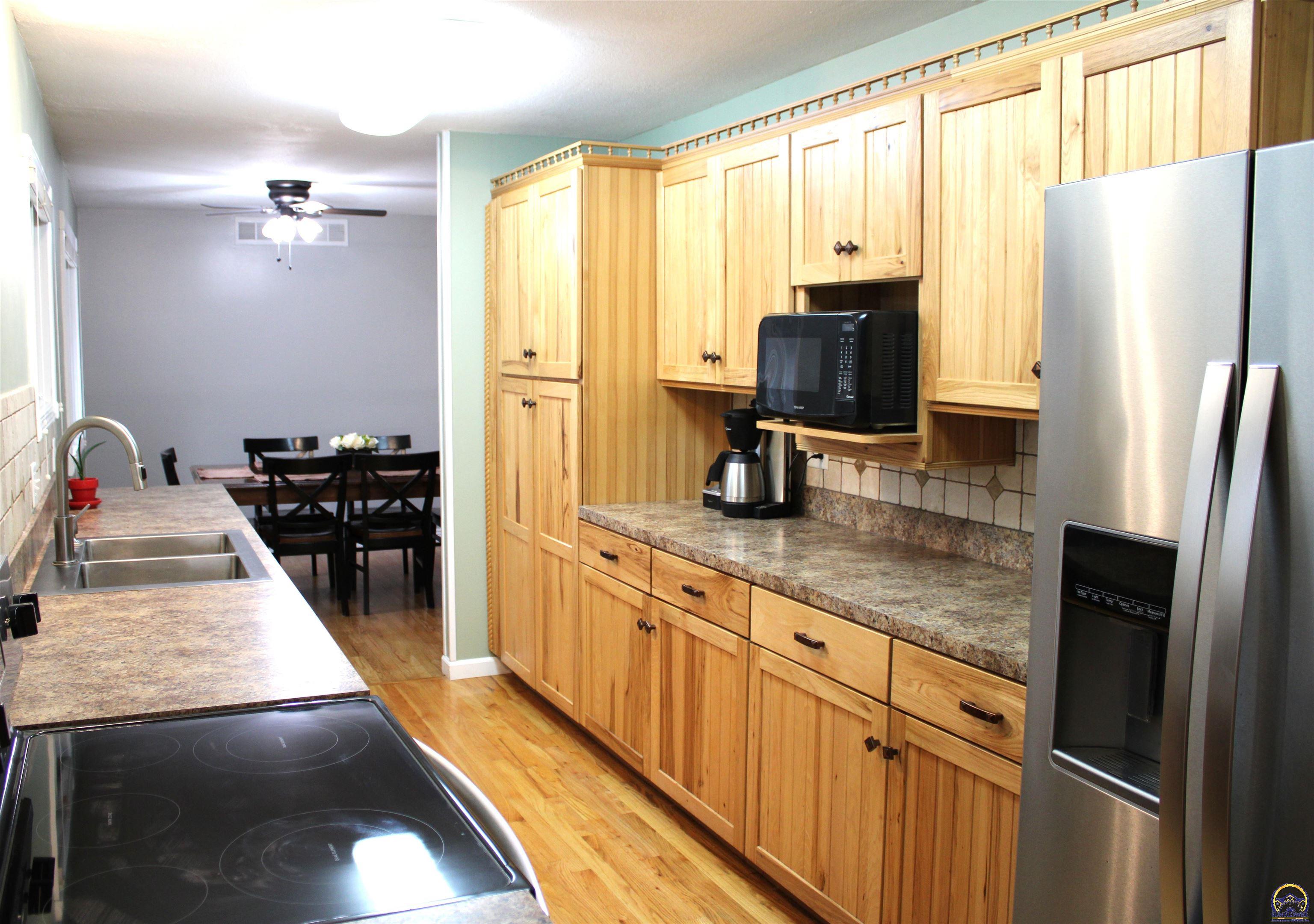 1610 Southwest Withdean Road Topeka, KS 66611 - Photo 8 of 74