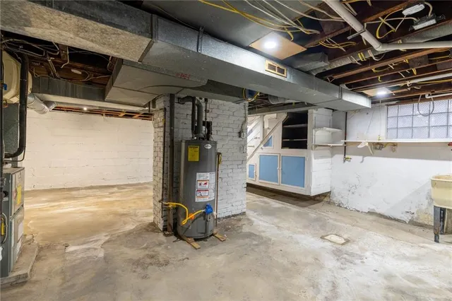 a view of a garage room