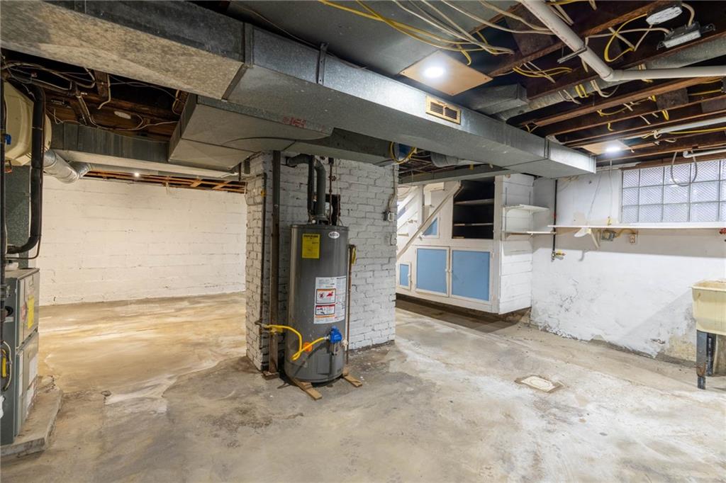 48 Sampson Avenue Pittsburgh, PA 15205 - Photo 17 of 18 a view of a garage room