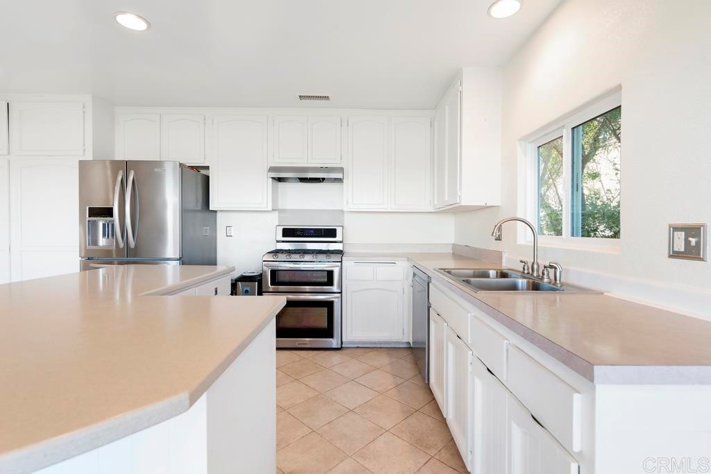 311 Trailview Road Encinitas, CA 92024 - Photo 6 of 14