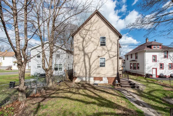 $250,000 | 644 Lenox Avenue, Waukegan, IL 60085