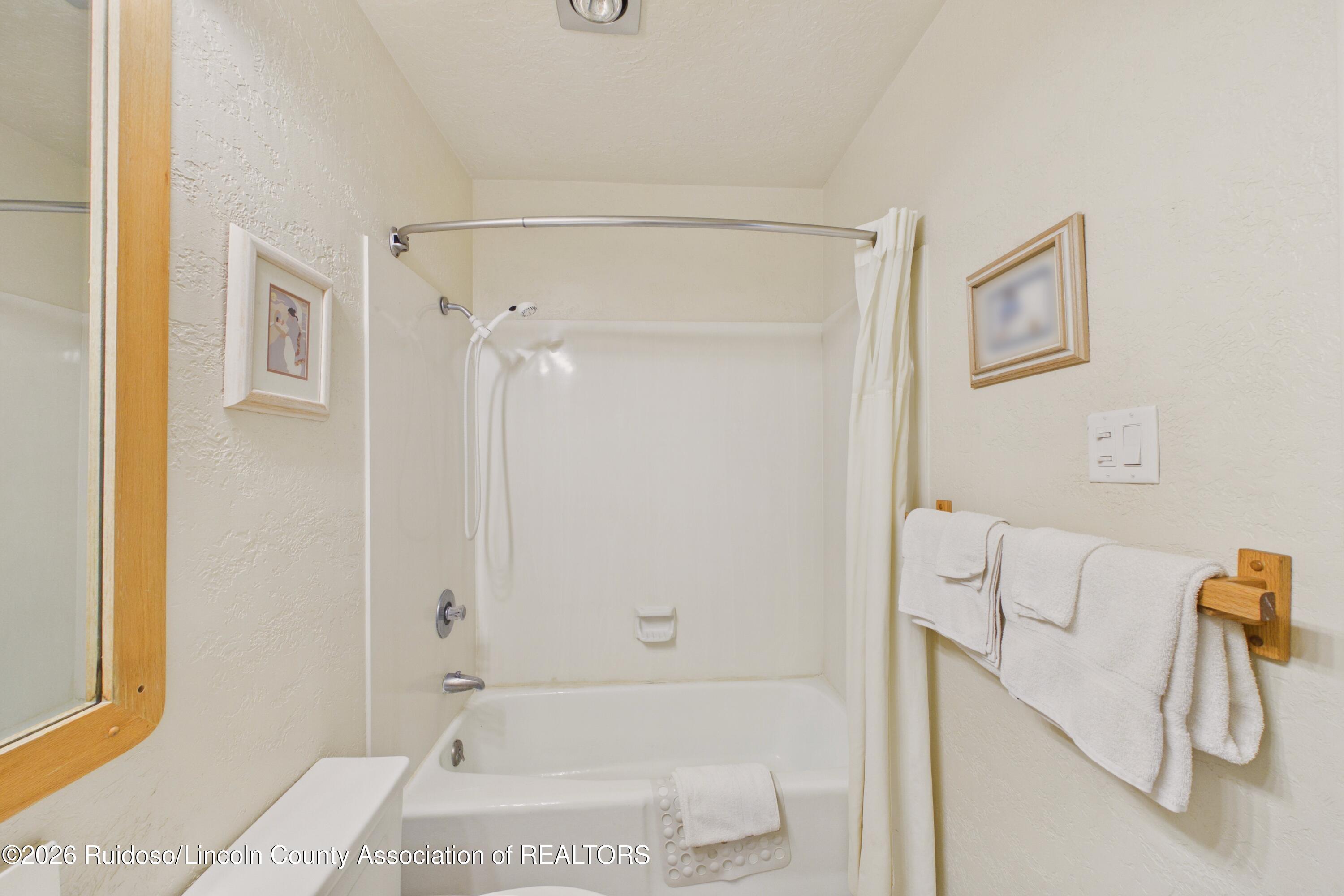 101 Innsbrook Drive, Unit 405 Ruidoso, NM 88345 - Photo 14 of 21 Gallery Image 14