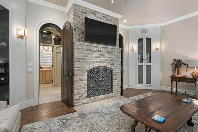 a view of walk in closet