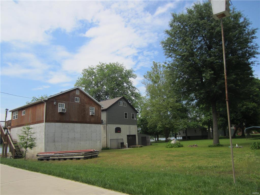 134 Old Ferry Road Brussels, IL 62013 - Photo 3 of 29 Gallery Image 3
