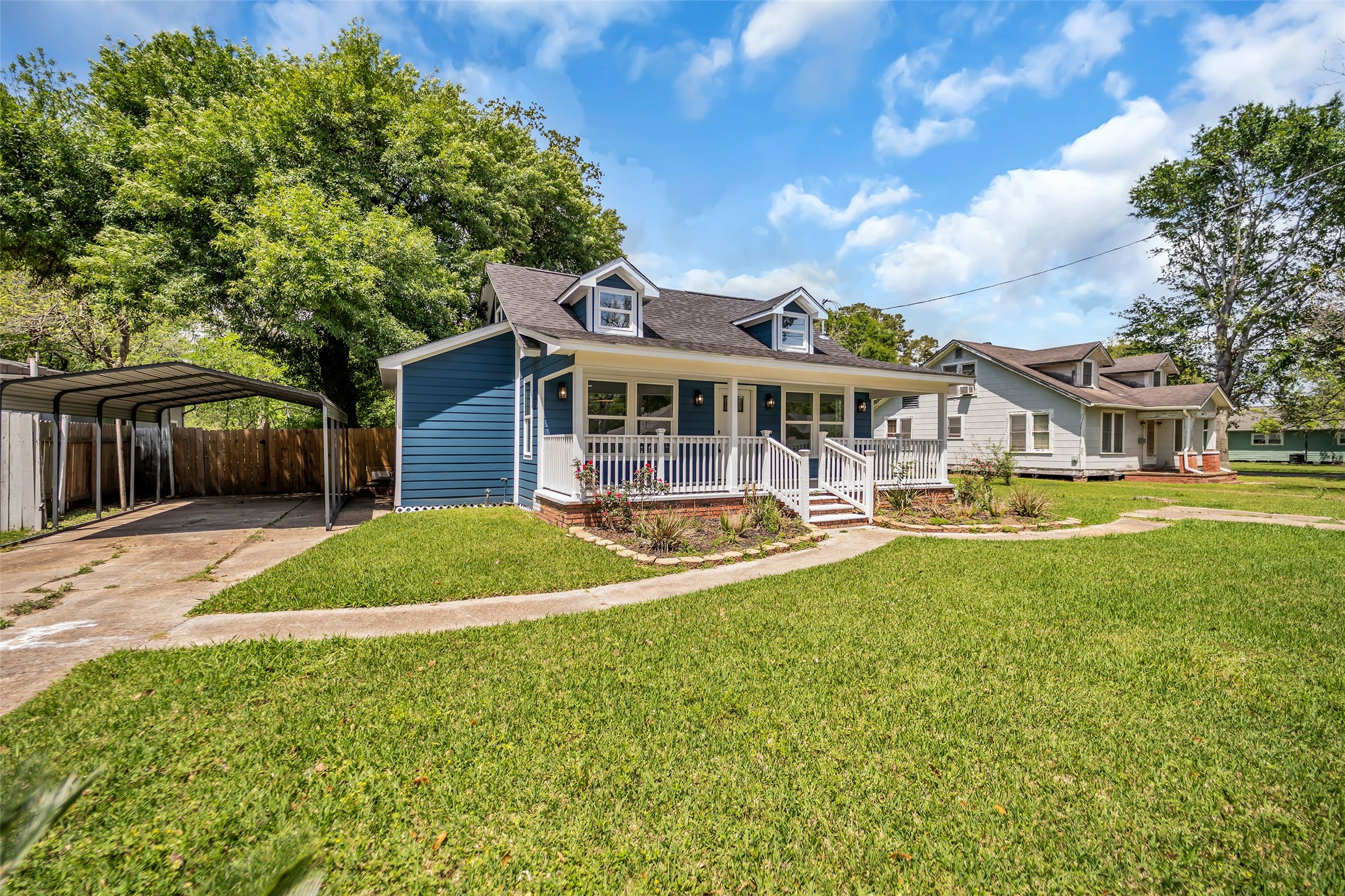 6371 Terrell Street Groves, TX 77619 - Photo 4 of 38