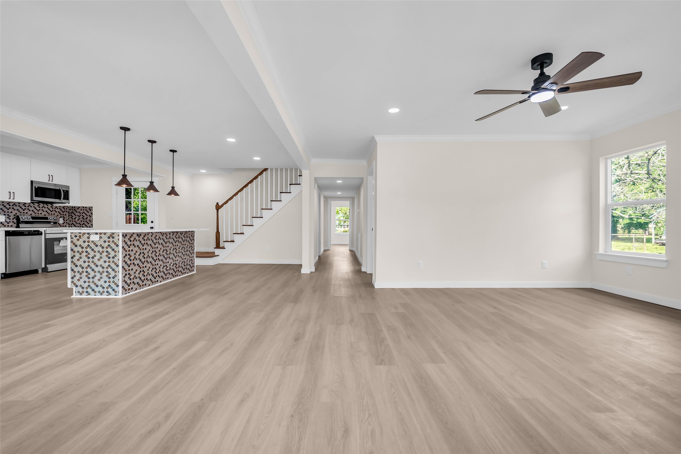 6371 Terrell Street Groves, TX 77619 - Photo 5 of 38