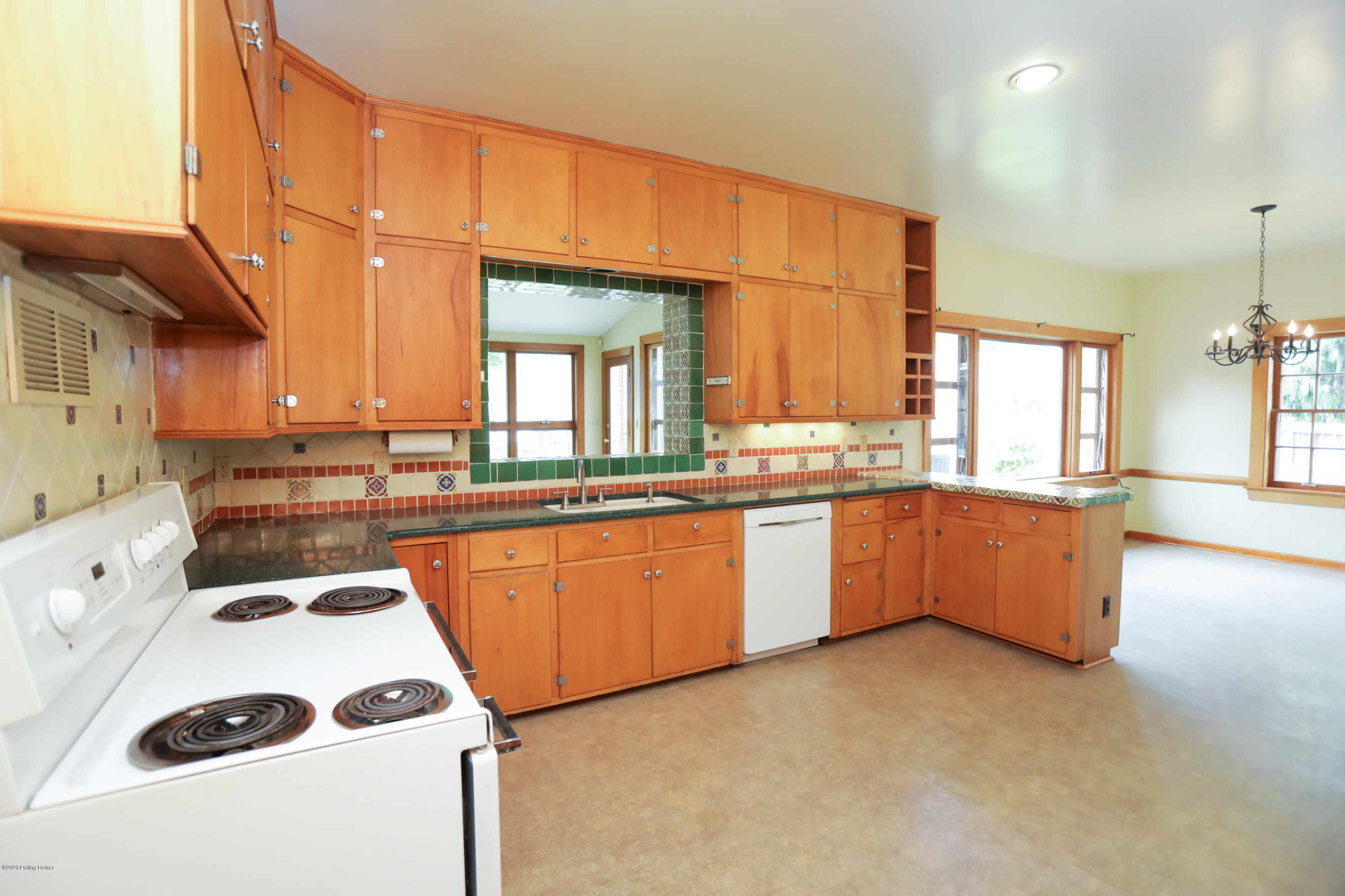 1740 Sulgrave Road Louisville, KY 40205 - Photo 14 of 33 sulgrave120