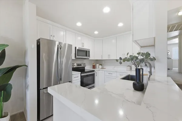 $880,000 | 466 Costa Mesa Terrace, Unit G, Sunnyvale, CA 94085
