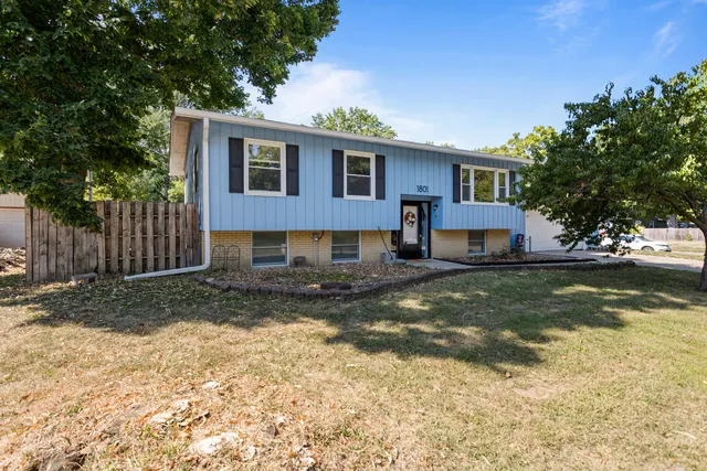 $239,900 | 1801 Crescent Drive, Champaign, IL 61821