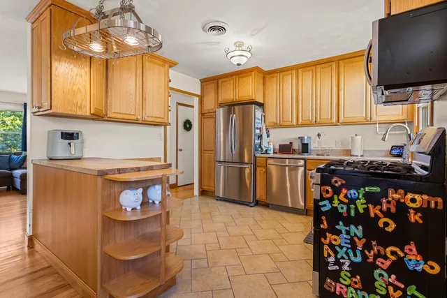 $239,900 | 1801 Crescent Drive, Champaign, IL 61821