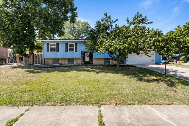$239,900 | 1801 Crescent Drive, Champaign, IL 61821