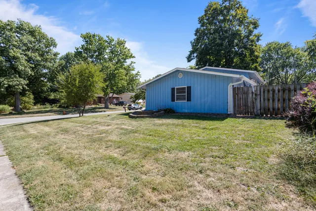 $239,900 | 1801 Crescent Drive, Champaign, IL 61821