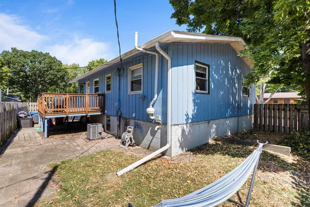 $239,900 | 1801 Crescent Drive, Champaign, IL 61821