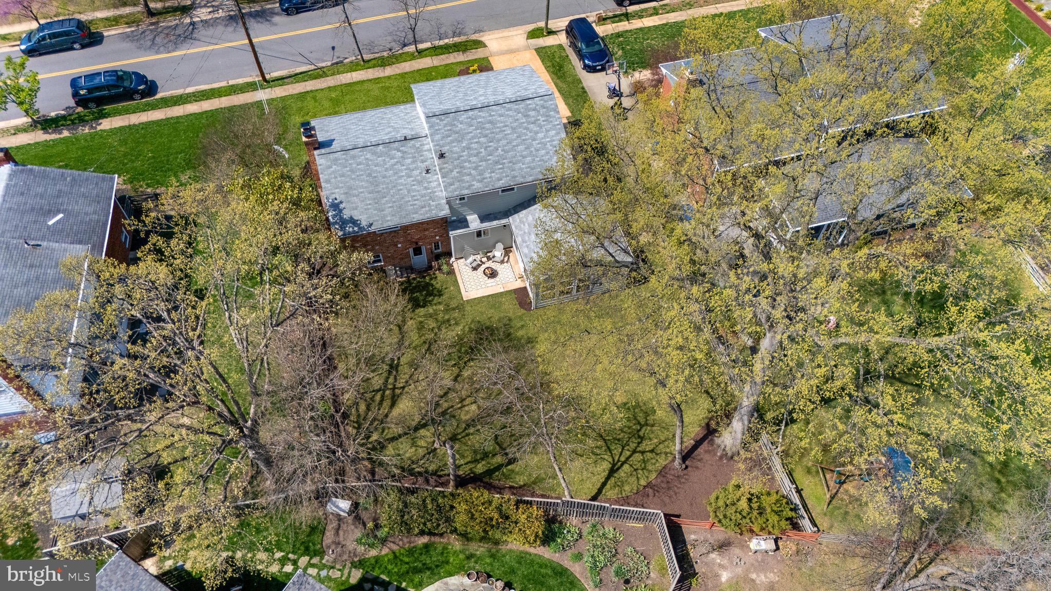 3003 Farm Road Alexandria, VA 22302 - Photo 46 of 49 an aerial view of a house with a yard basket ball court and outdoor seating