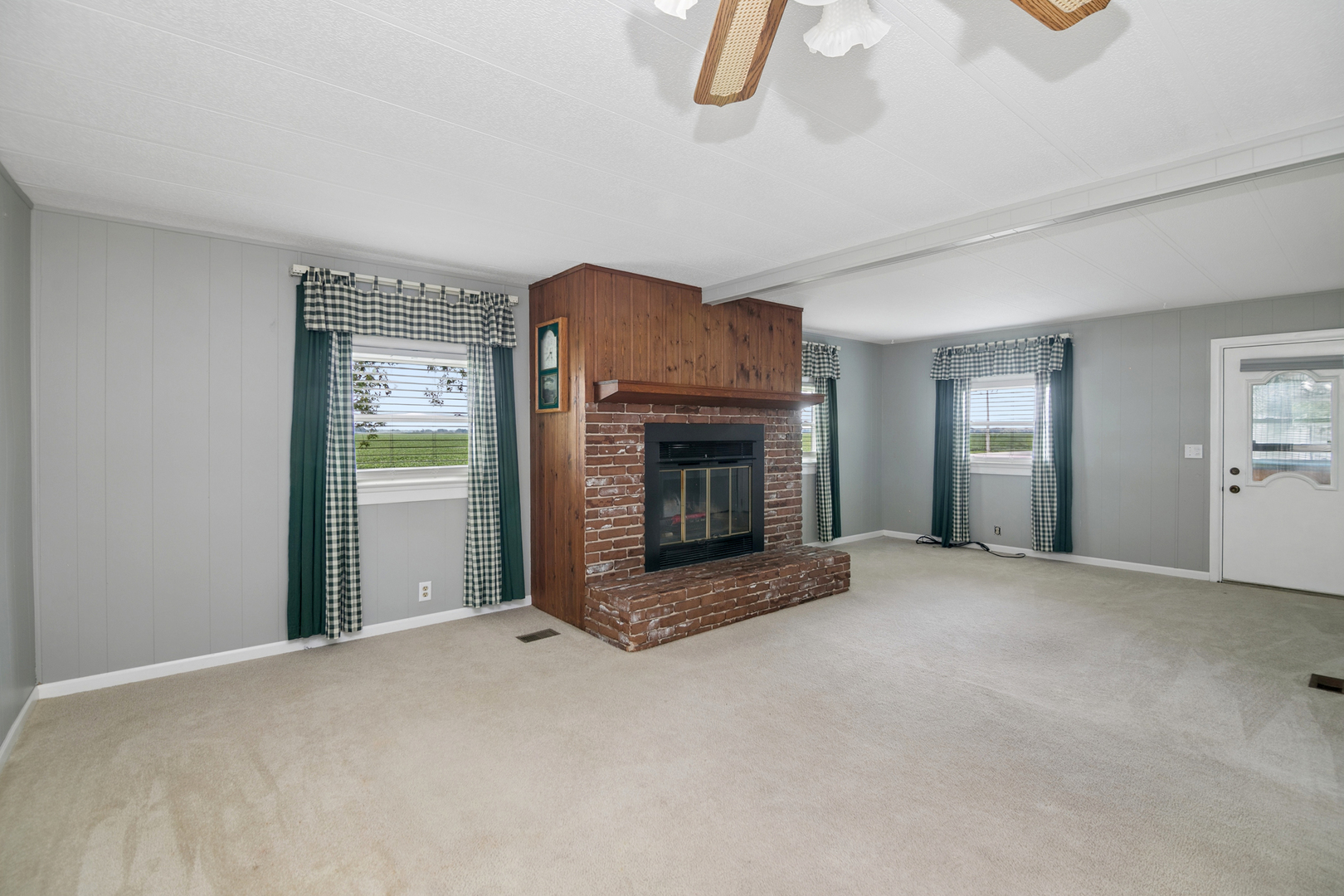 5472 East 2000 N Road Kankakee, IL 60901 - Photo 8 of 30