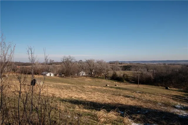 $250,000 | 5723 Trego Road, Atchison, KS 66002