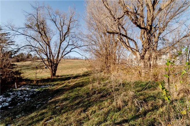 $250,000 | 5723 Trego Road, Atchison, KS 66002