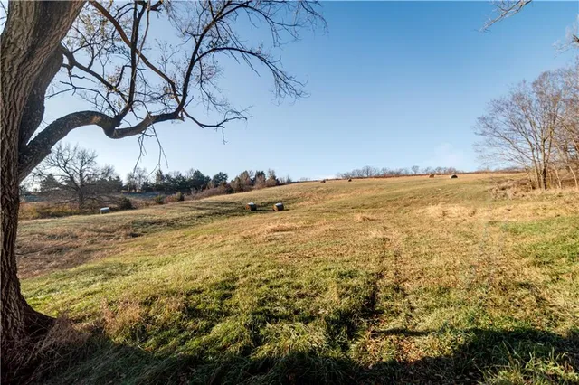 $250,000 | 5723 Trego Road, Atchison, KS 66002