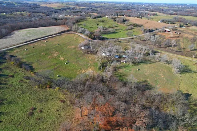 $250,000 | 5723 Trego Road, Atchison, KS 66002