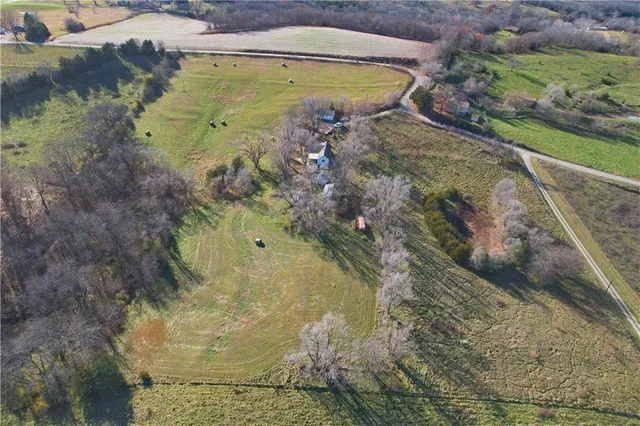 $250,000 | 5723 Trego Road, Atchison, KS 66002