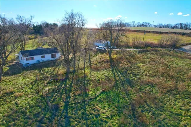 $250,000 | 5723 Trego Road, Atchison, KS 66002