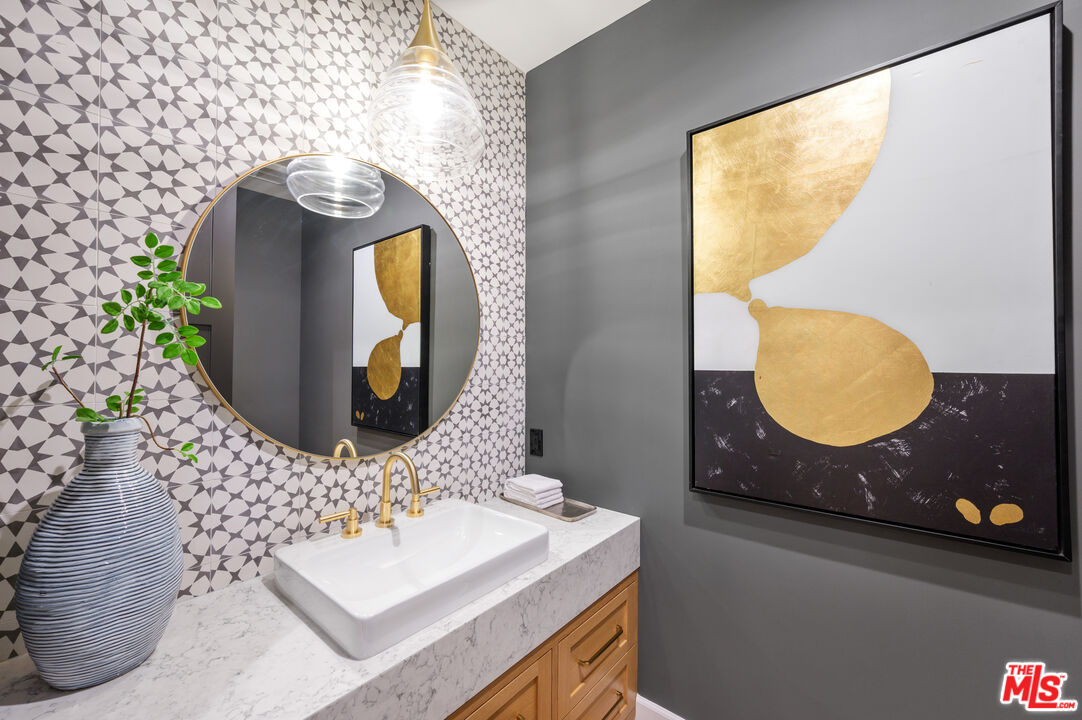 10584 Putney Road Los Angeles, CA 90064 - Photo 11 of 54 Gallery Image 11