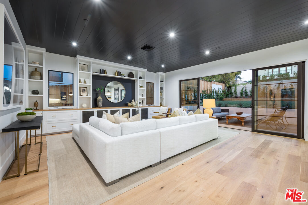 10584 Putney Road Los Angeles, CA 90064 - Photo 12 of 54 Gallery Image 12