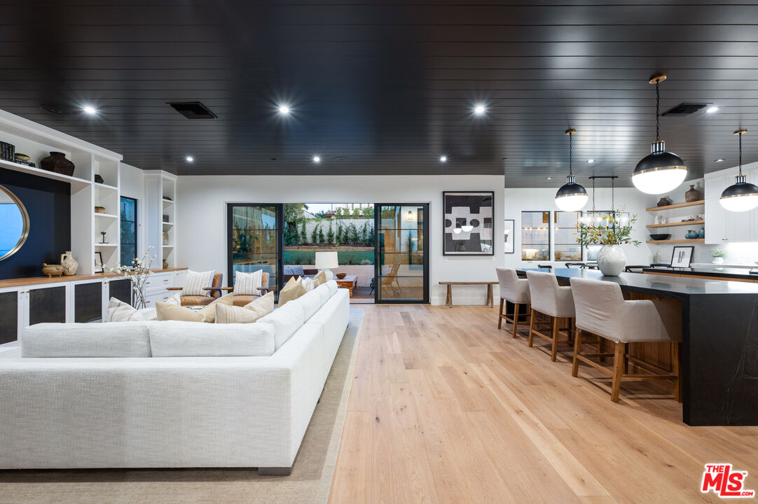10584 Putney Road Los Angeles, CA 90064 - Photo 13 of 54 Gallery Image 13