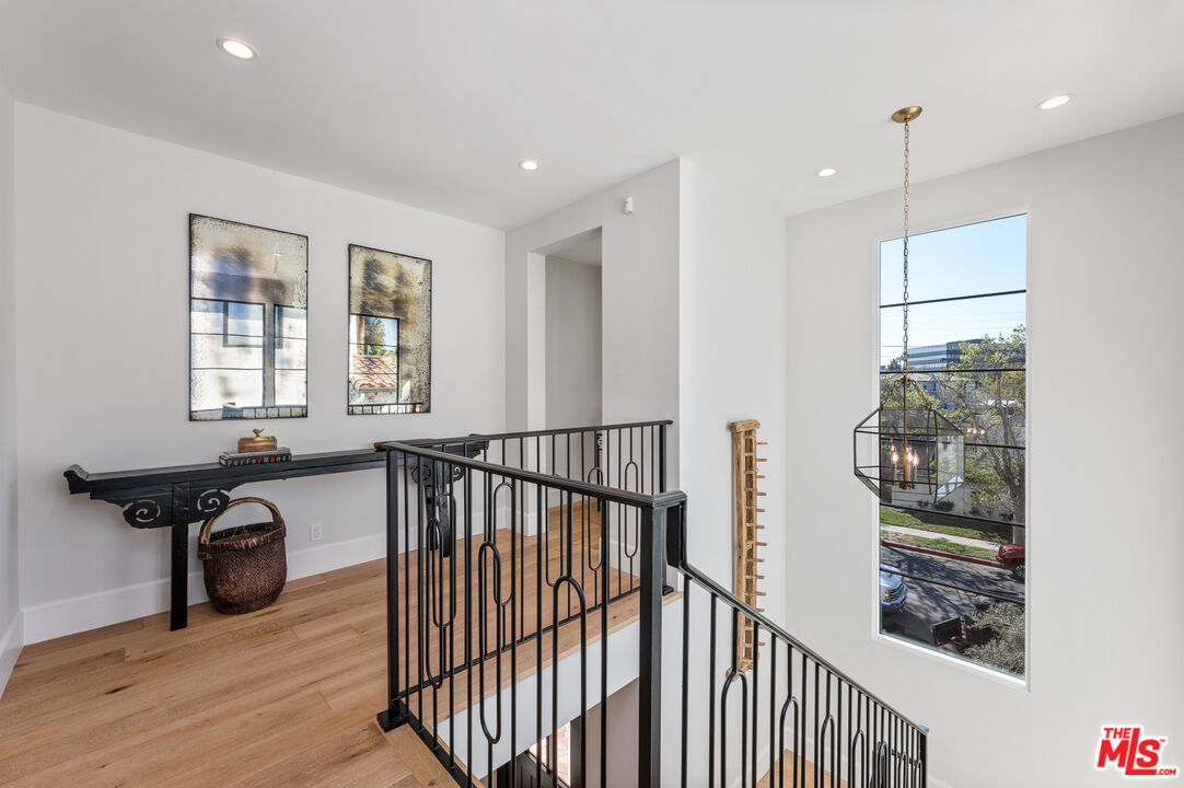 10584 Putney Road Los Angeles, CA 90064 - Photo 23 of 54 Gallery Image 23