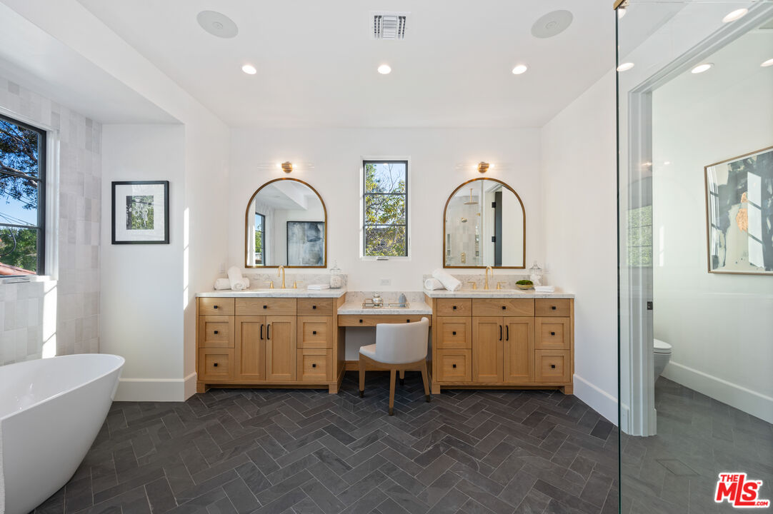 10584 Putney Road Los Angeles, CA 90064 - Photo 31 of 54 Gallery Image 31