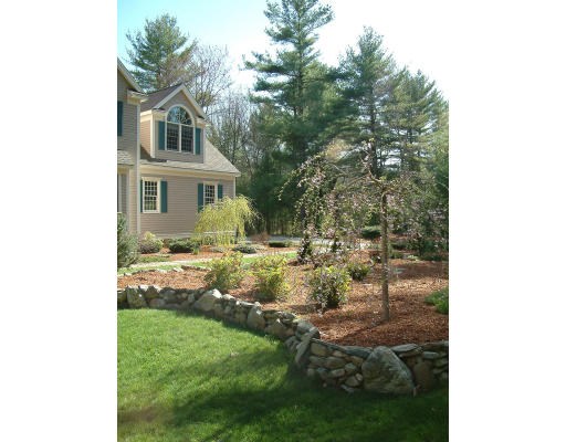 26 Annie Moore Road Bolton, MA 01740 - Photo 4 of 18 Gallery Image 4
