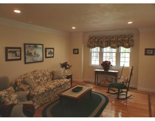 26 Annie Moore Road Bolton, MA 01740 - Photo 8 of 18 Gallery Image 8
