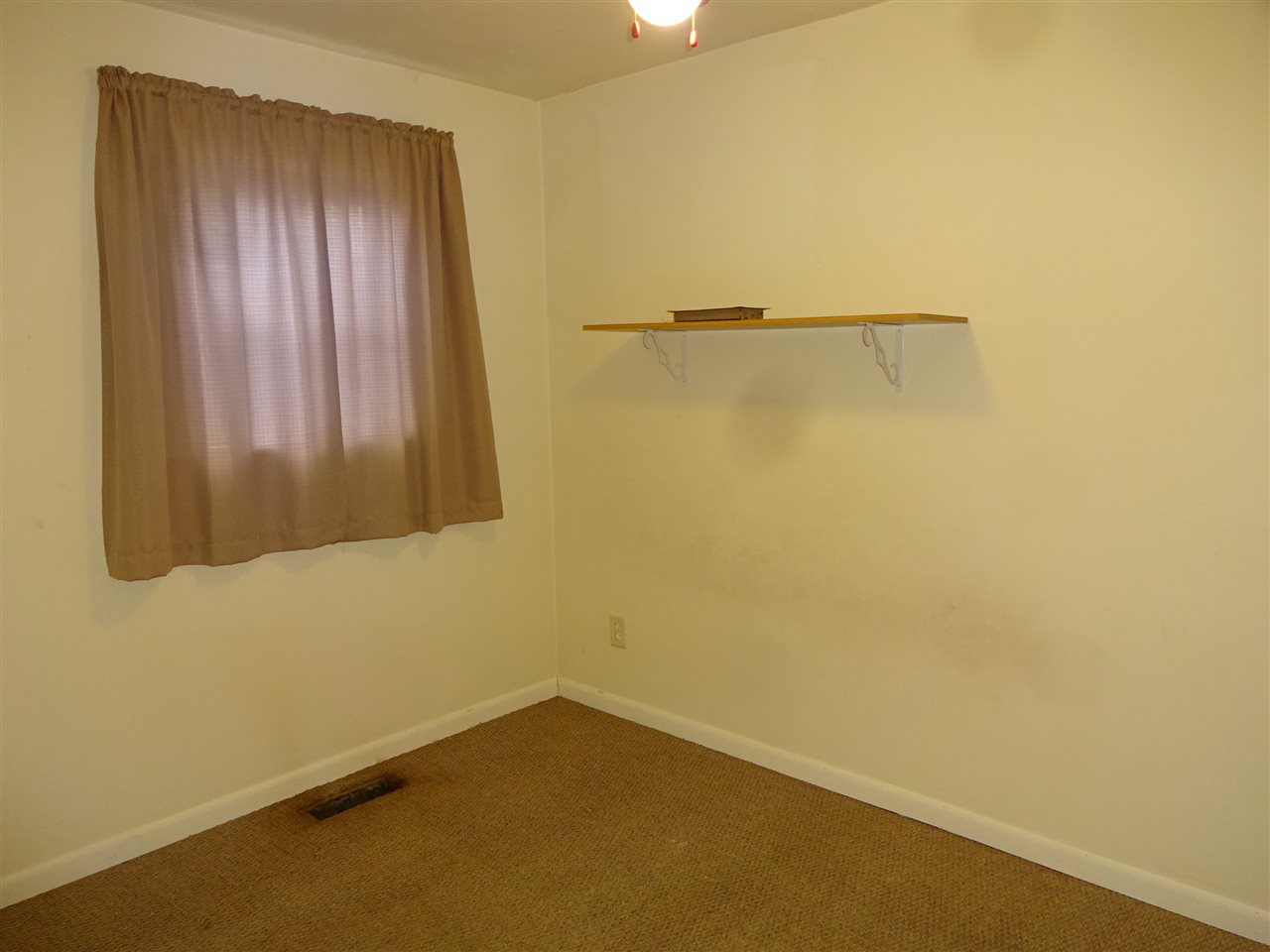 7707 Randy Road Machesney Park, IL 61115 - Photo 8 of 17 a small space with a window