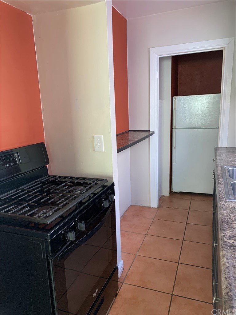 528 East Windsor Road, Unit C Glendale, CA 91205 - Photo 7 of 9