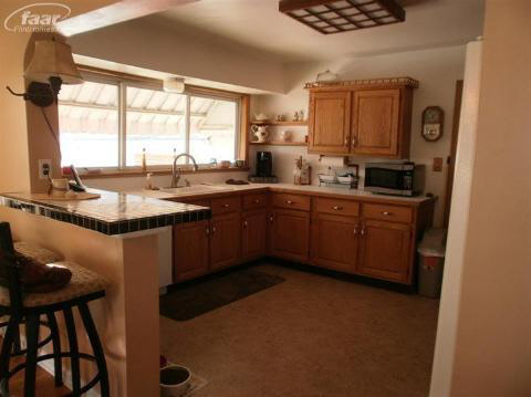 7159 Davison Road Davison, MI 48423 - Photo 6 of 24 20233039-5.JPG