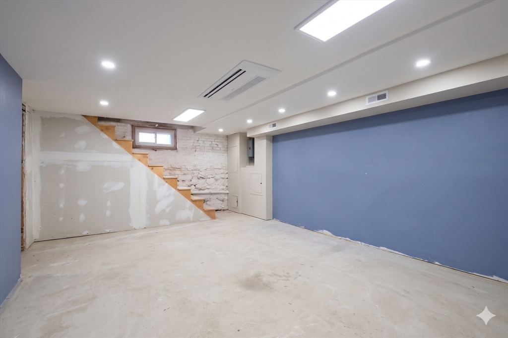 65 Pearl Street Clinton, MA 01510 - Photo 24 of 32