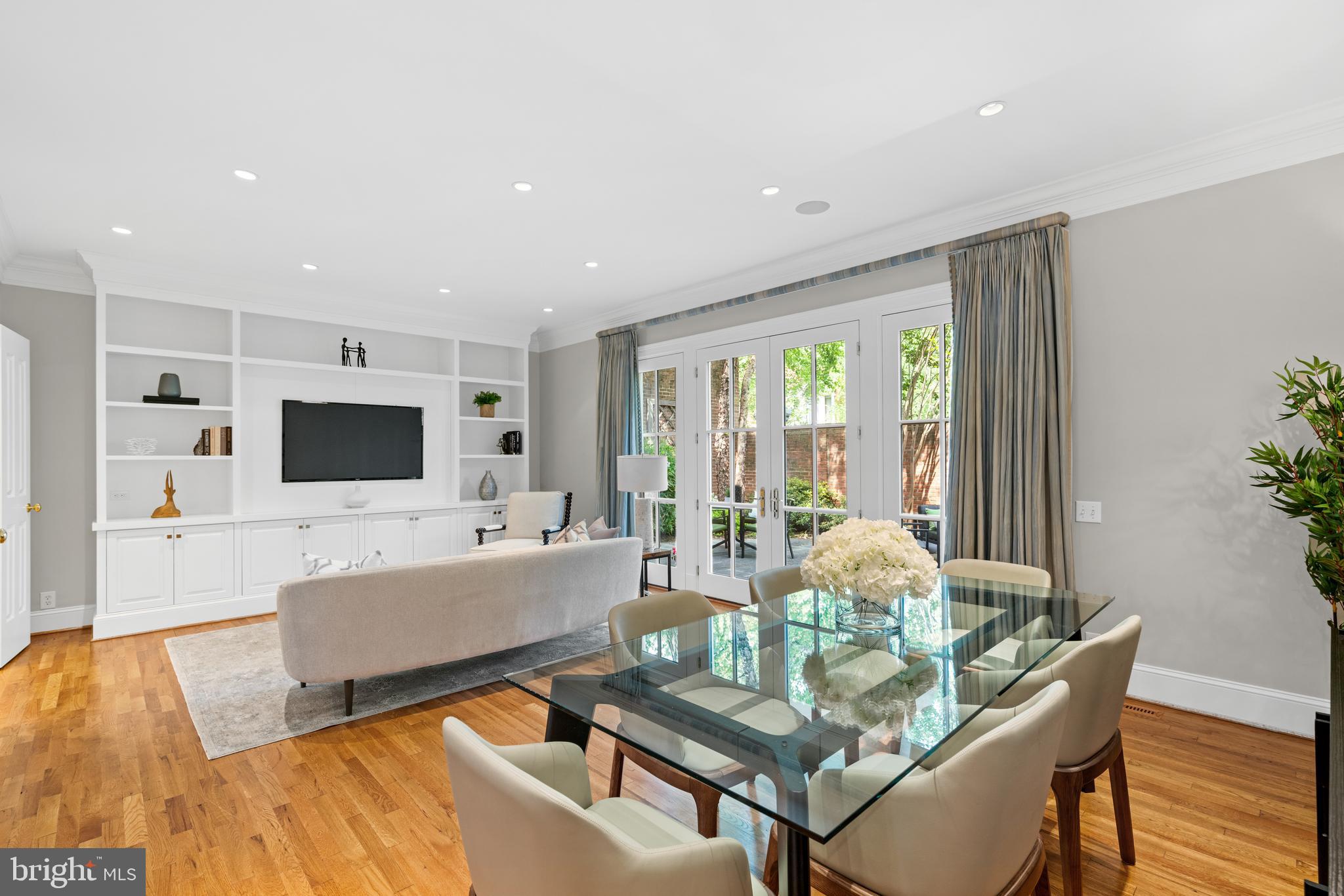 1825 Kalorama Square Washington, DC 20008 - Photo 15 of 46 Dining Room/Family Room
