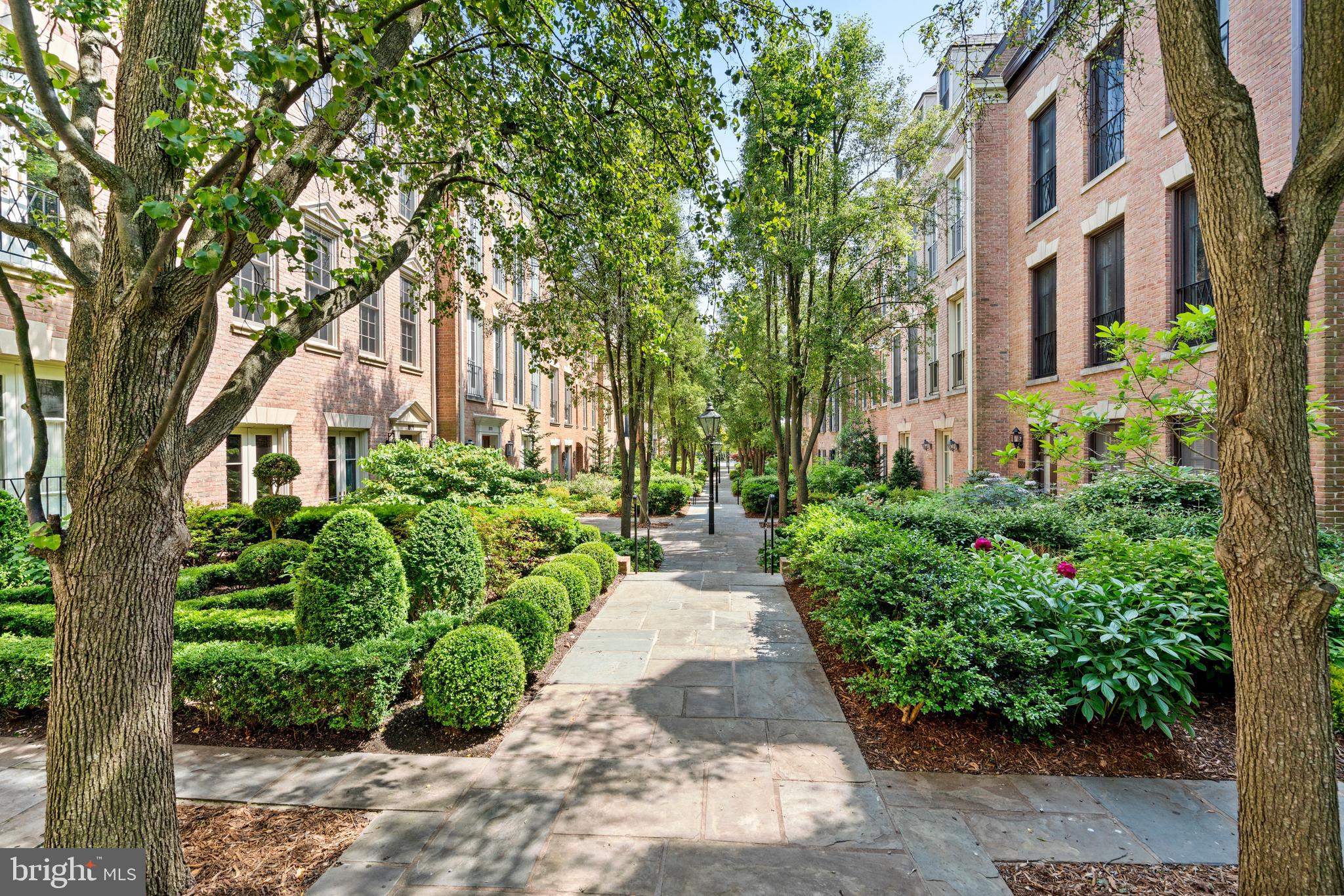 1825 Kalorama Square Washington, DC 20008 - Photo 2 of 46 Community Courtyard