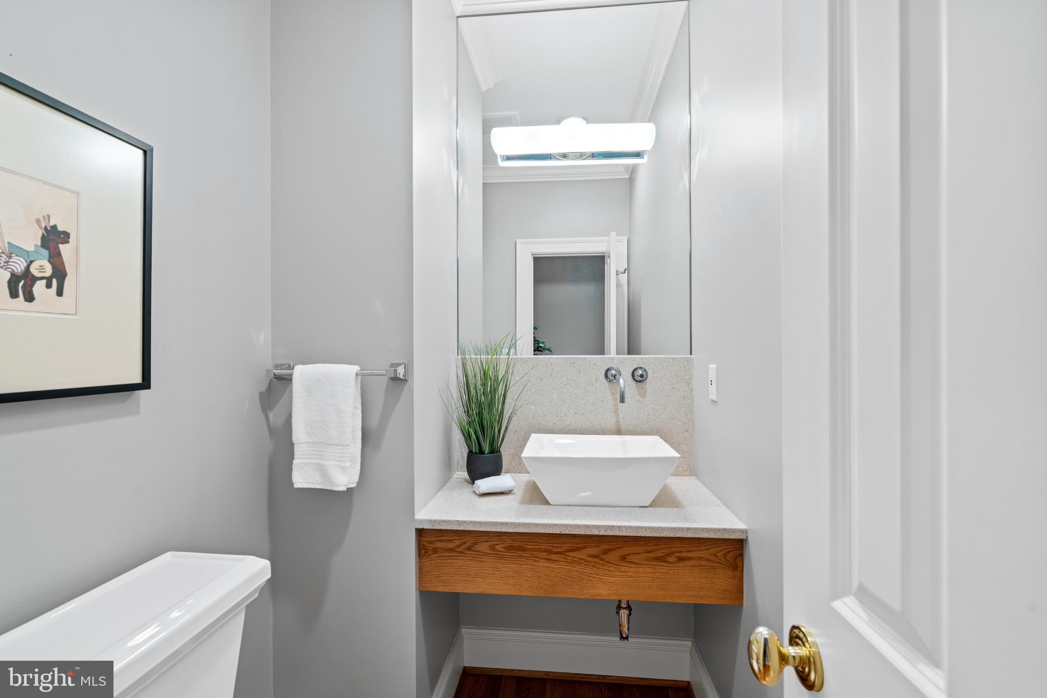 1825 Kalorama Square Washington, DC 20008 - Photo 25 of 46 Powder Room