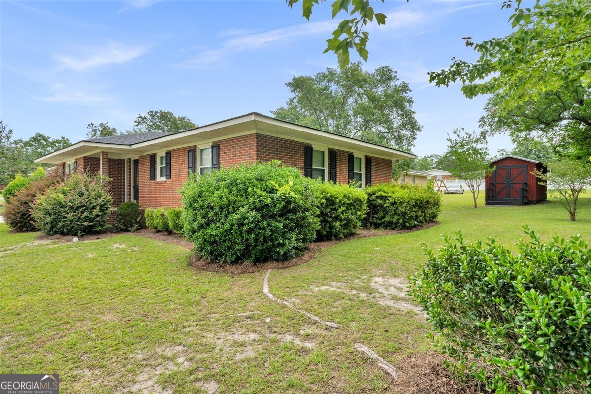 240 Peter Street Cochran, GA 31014 - Photo 13 of 48