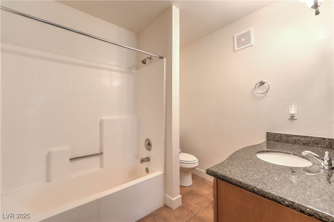 9325 West Desert Inn Road, Unit 110 Las Vegas, NV 89117 - Photo 14 of 22 Gallery Image 14